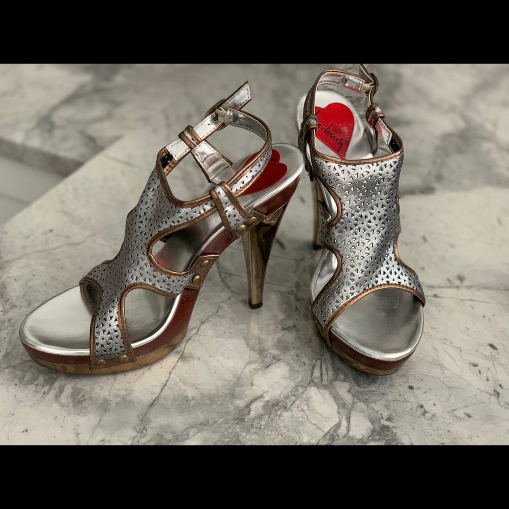 Luichiny silver high platform sandals